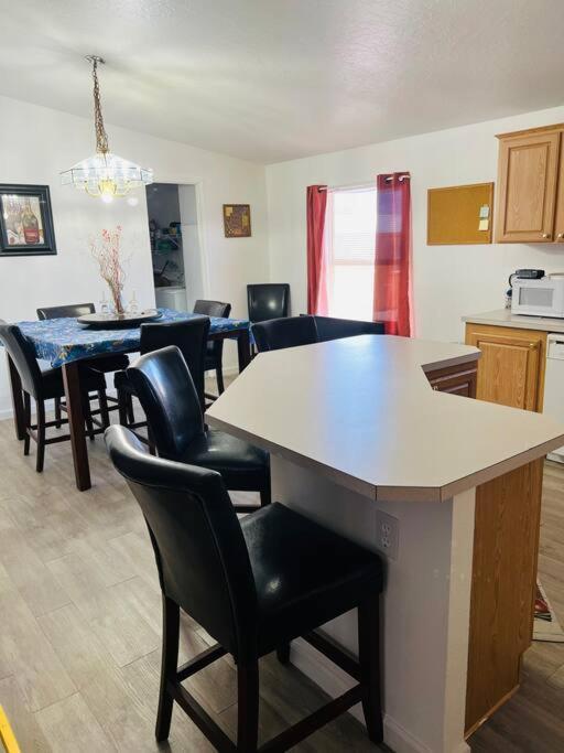 Death Valley/Prairiefire 3Bd/2Ba Home W/ Kitchen Pahrump Exterior photo